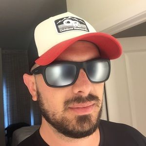 Meet your Posher, Eston